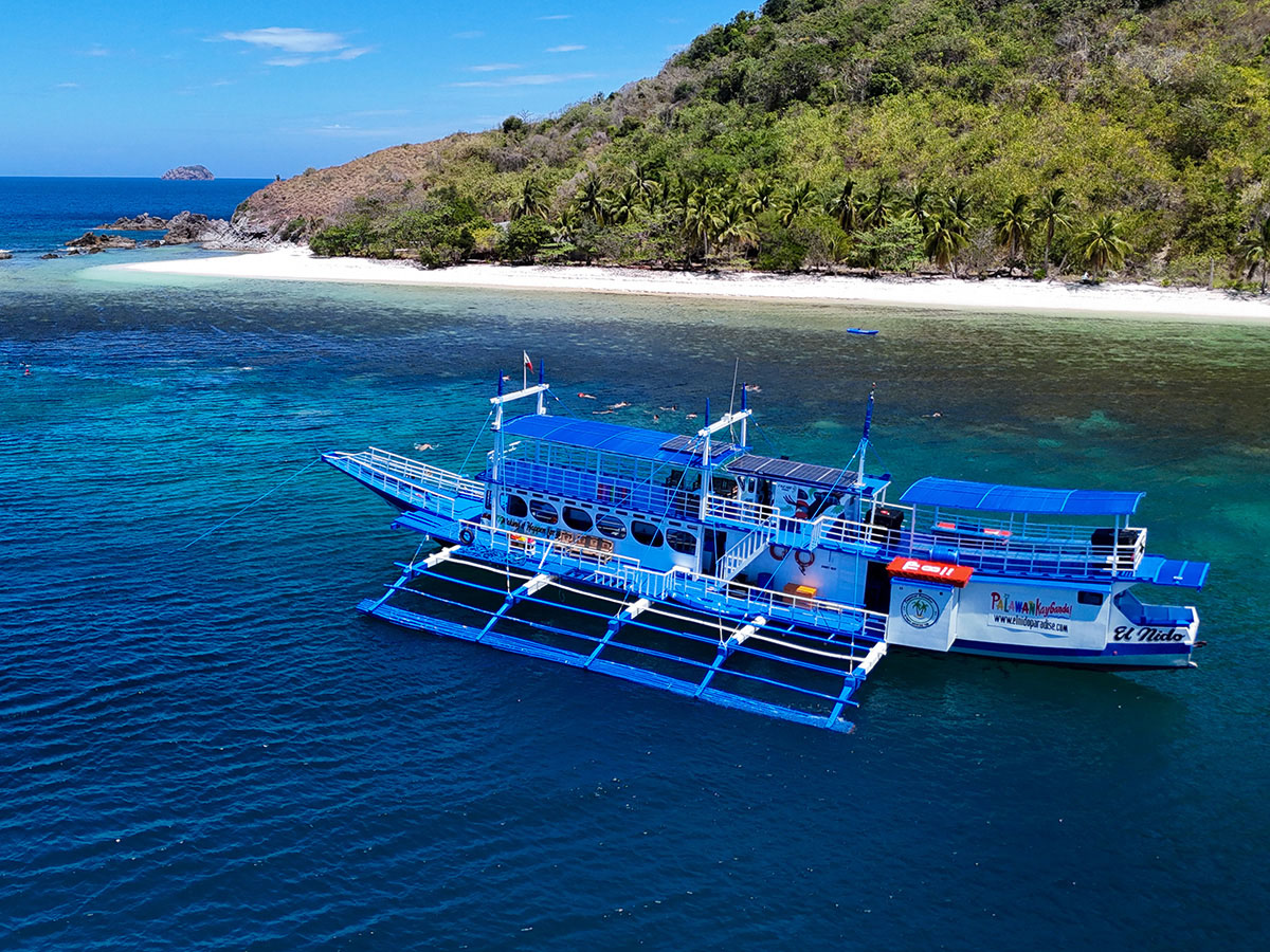 Navigation crew on an expedition boat between El Nido and Coron